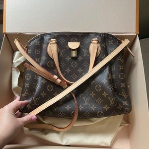 Louis Vuitton 2021 RIVOLI NVMM